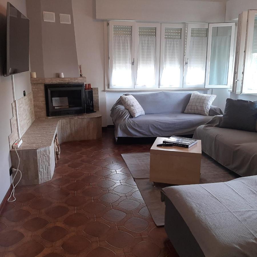 Kevin House Villa Marlia Kültér fotó